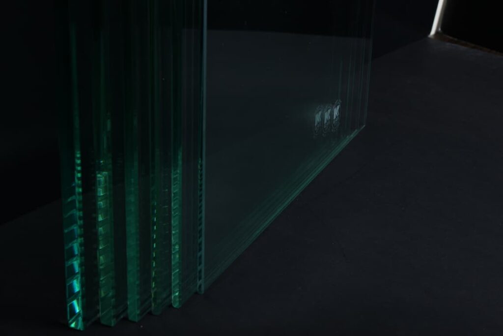 At IKK Glass facilities, we efficiently process Annealed Float Glass in a horizontal tempering furnace to increase its resistance against dynamic and thermal stress conditions that may cause breakage.