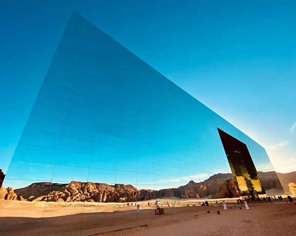 المرايا المرايا